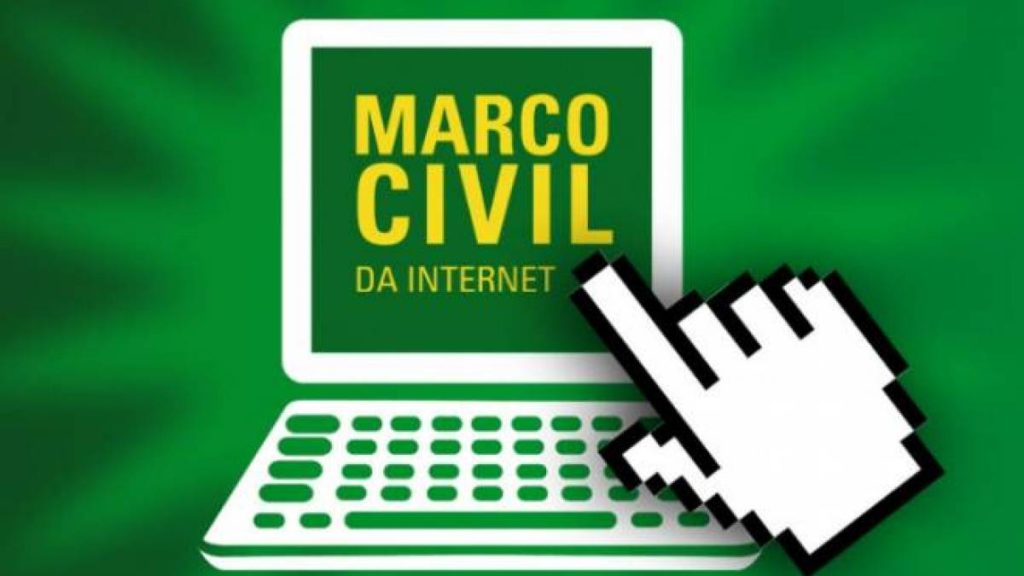 Imagem de um computador com "Marco Civil da Internet" na tela