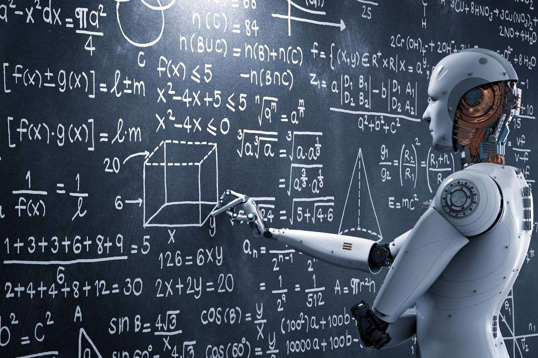 Imagem de um robô fazendo cálculos matemáticos